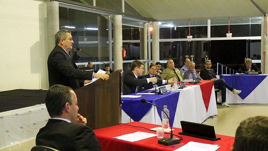 Sessão em São Bento Baixo reúne comunidade e autoridades 4 Sessão em São Bento Baixo reúne comunidade e autoridades