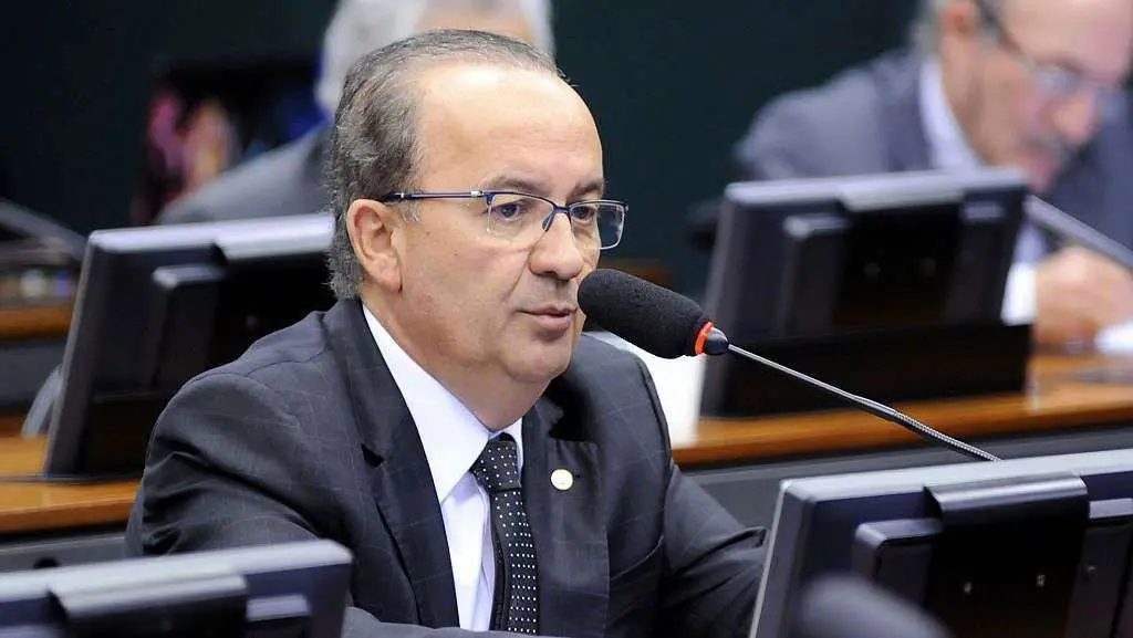 Deputado Jorginho Mello é contra distritão e financiamento público de campanha