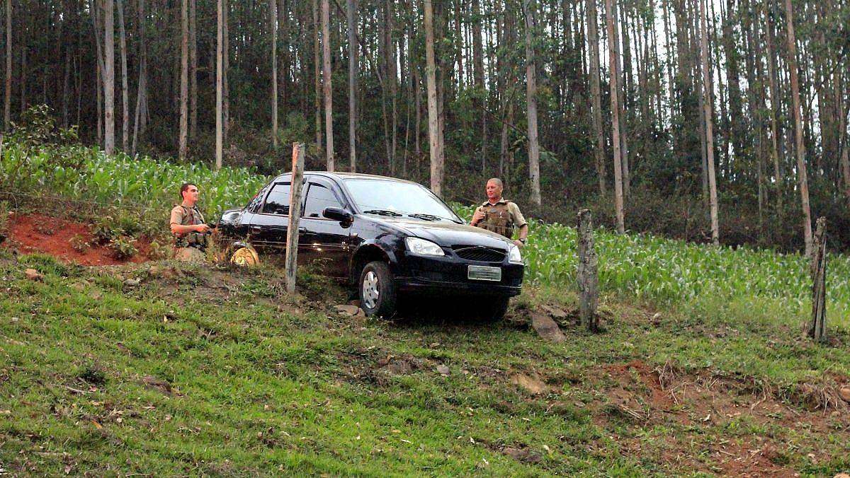 Motorista embriagado causa acidente na Linha Da Boit
