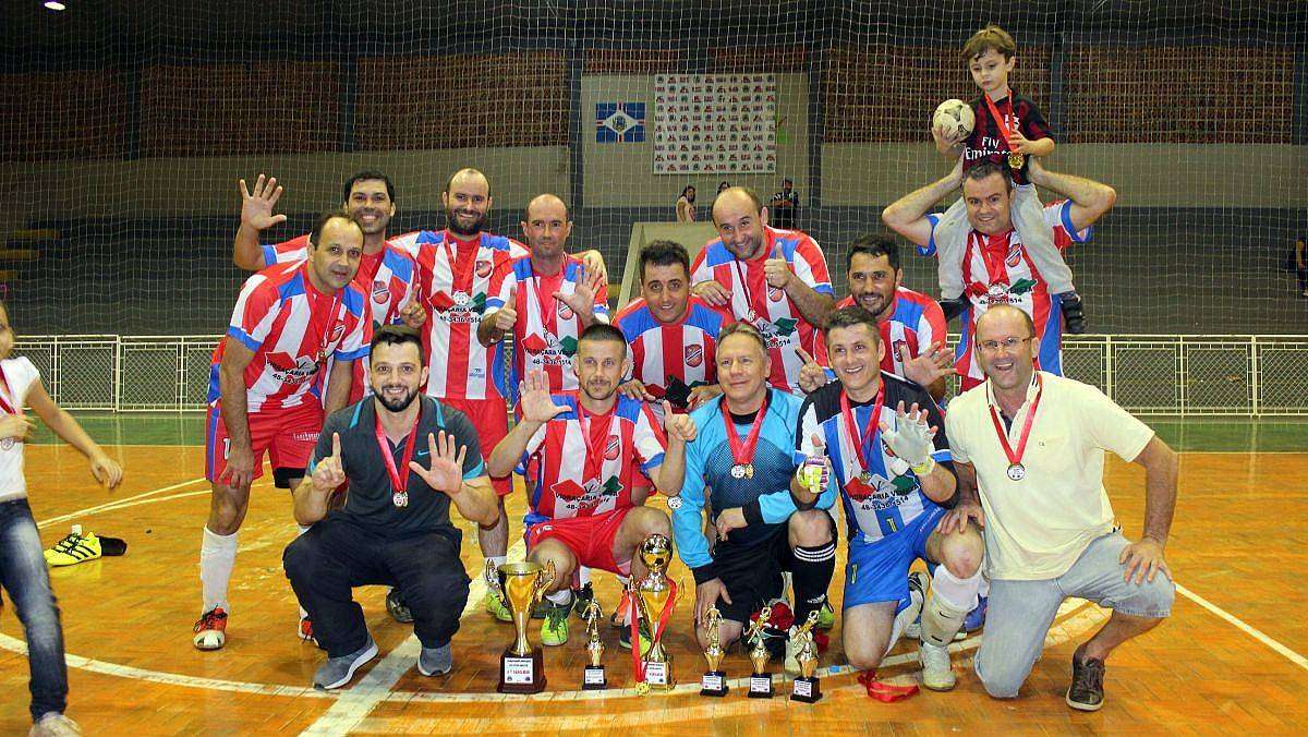 Riacho da Ponte fatura os títulos no sênior e masters no Municipal de Futsal 2017