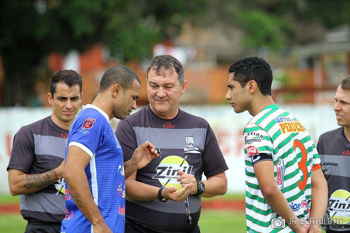 Caravaggio joga bem, e vence a forte equipe do Mãe Luzia pelas quartas de final do Regional da LARM 4 IMG_0411