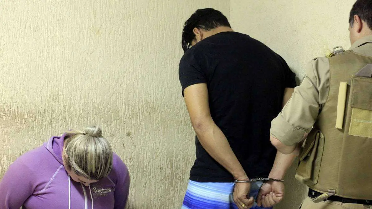 Casal é preso por tráfico de drogas no Centro de Nova Veneza