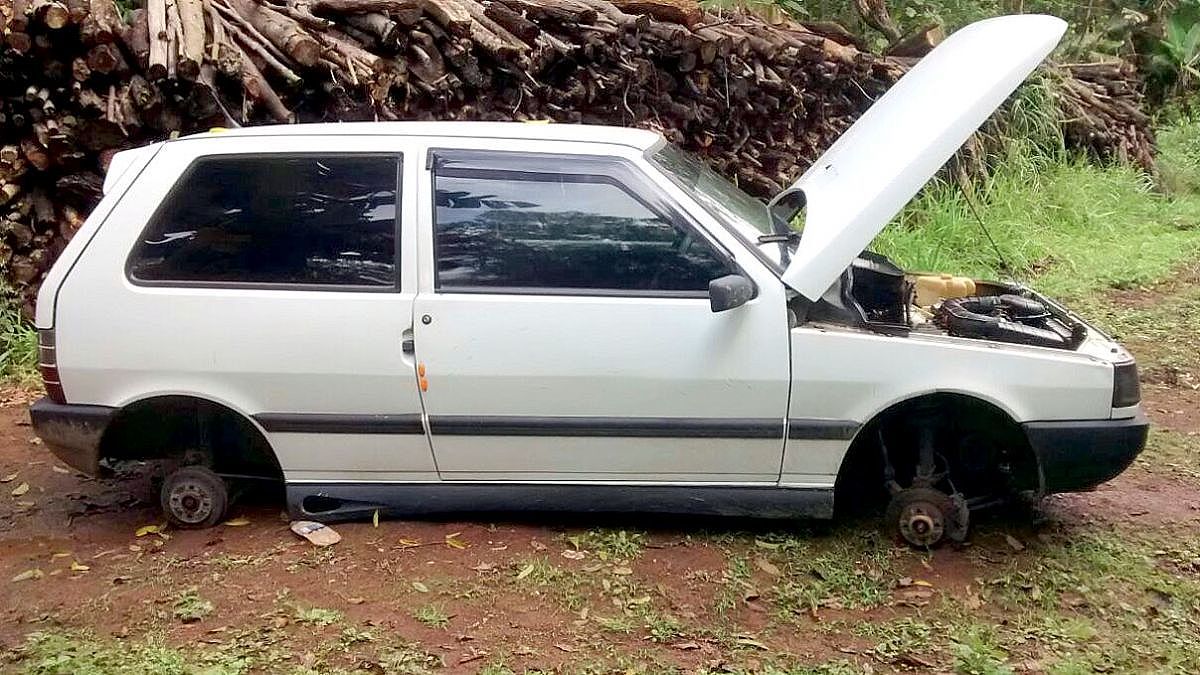 Carro furtado em Criciúma é encontrado no Morro do Caravaggio