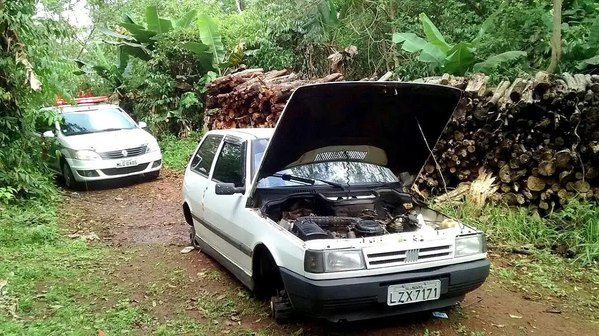 Carro furtado em Criciúma é encontrado no Morro do Caravaggio