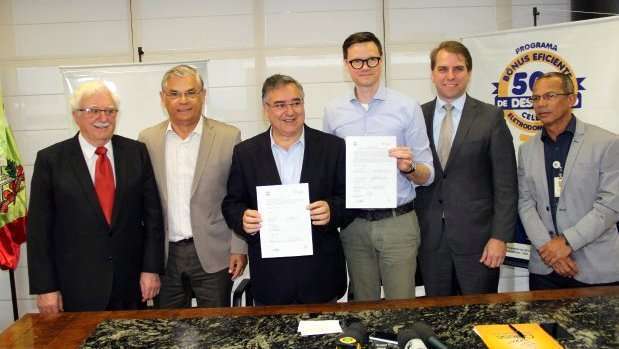 Celesc lança quarta edição do bônus eficiente, que oferece eletrodomésticos pela metade do preço em SC 2 4_edicao_do_projeto_bonus_eficiente_-_linha_eletrodomesticos_20171116_1389818980