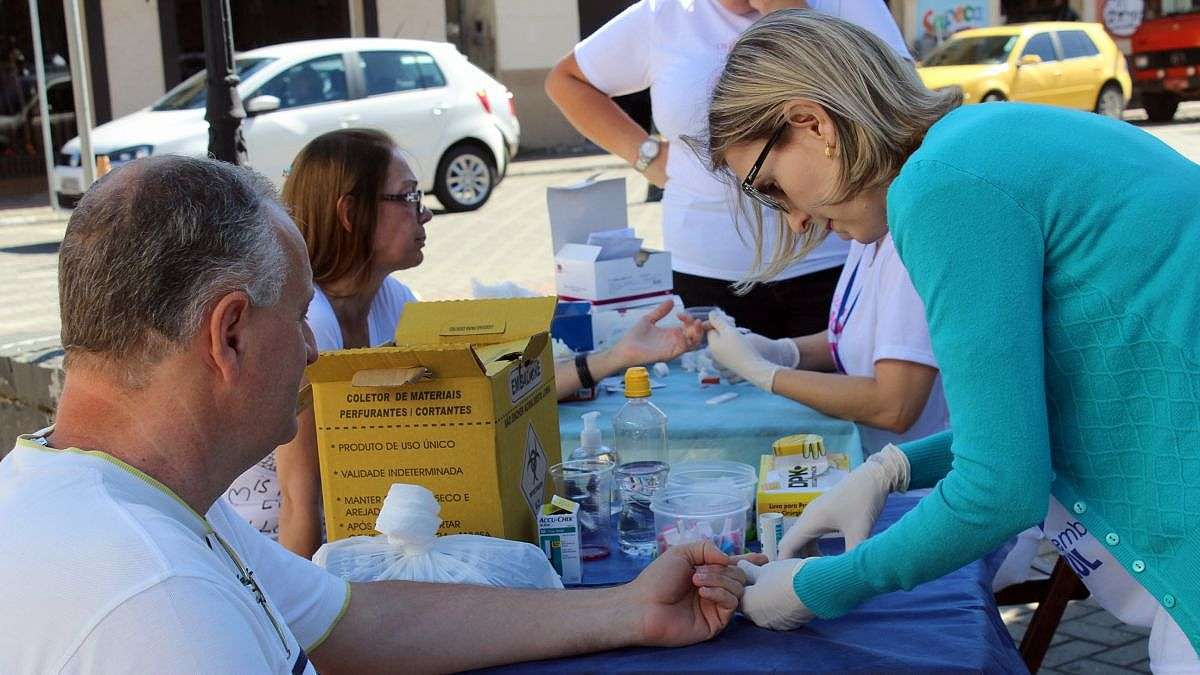 Homens participam das ações do Dia de D do Novembro Azul em Nova Veneza 1 IMG_1422