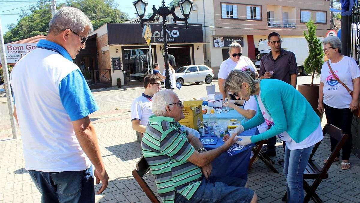 Homens participam das ações do Dia de D do Novembro Azul em Nova Veneza 4 IMG_1428