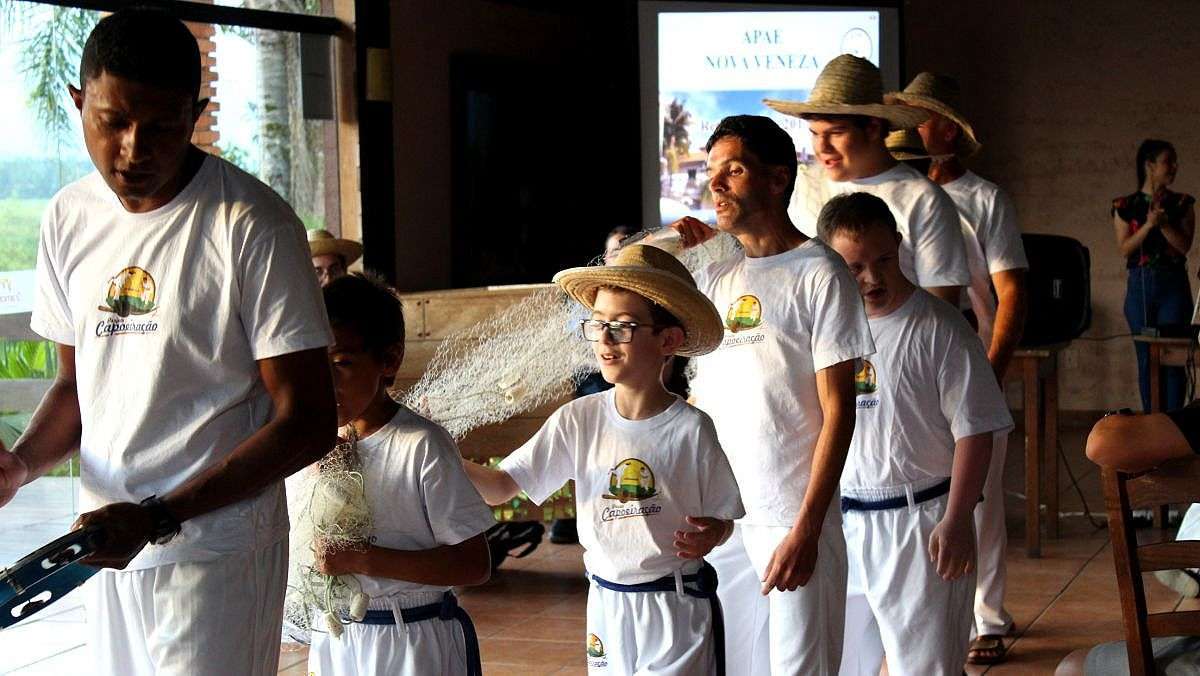 Apae de Nova Veneza recebe veiculo Van adaptado para transporte dos alunos 5 IMG_7473