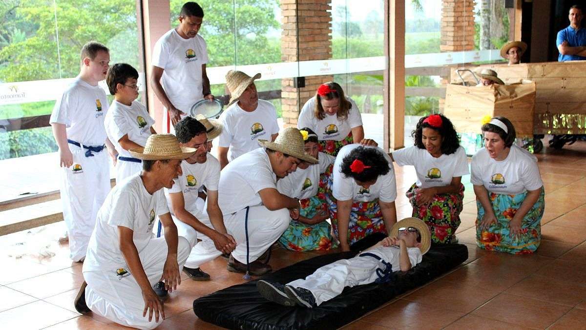 Apae de Nova Veneza recebe veiculo Van adaptado para transporte dos alunos 8 IMG_7483