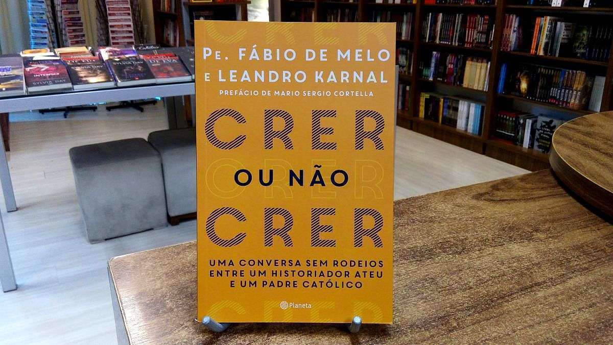 Livro Crer ou Não Crer: um diálogo entre um padre e um historiador ateu 1 crerounaocrer