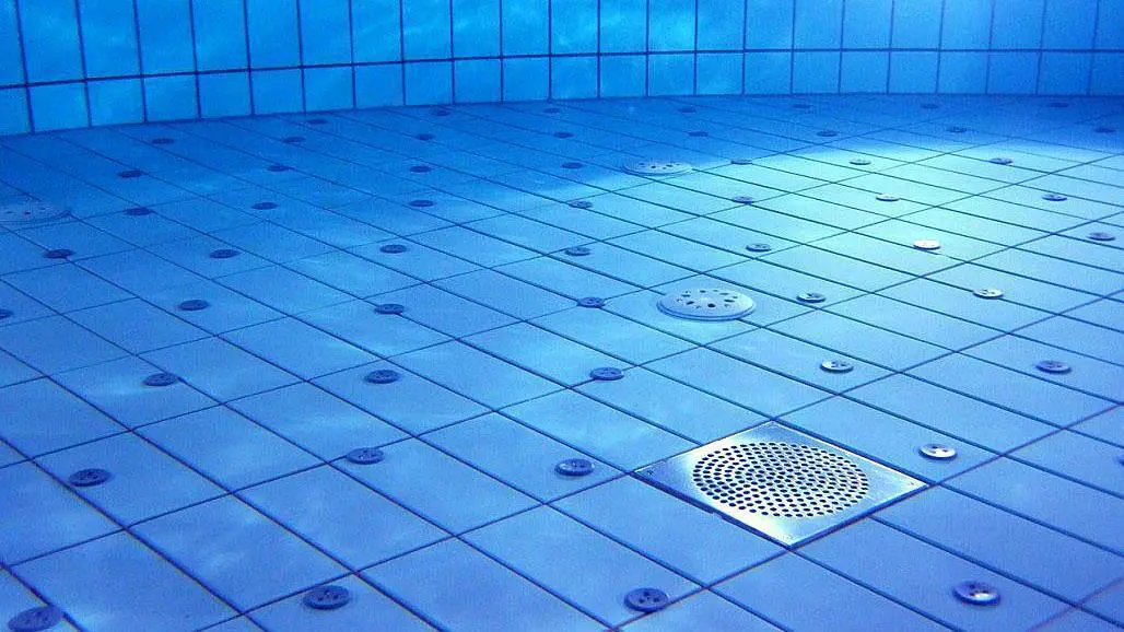Regulamentada lei de segurança em piscinas catarinenses