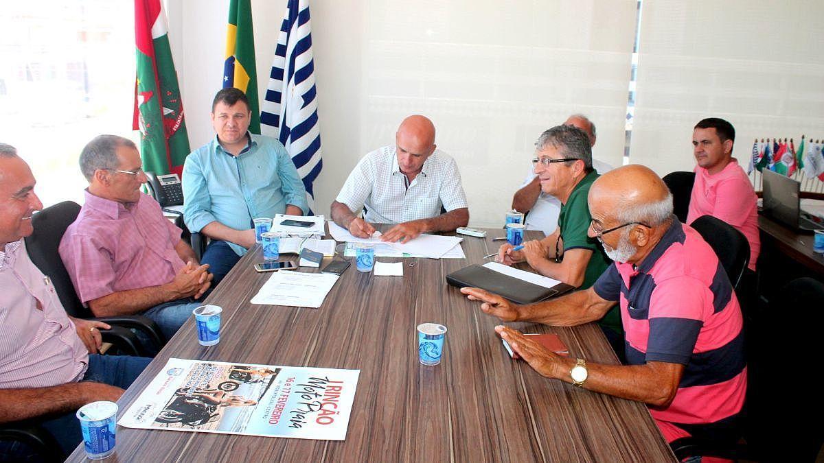 Acesso à Barra Velha ordem de serviço é entregue