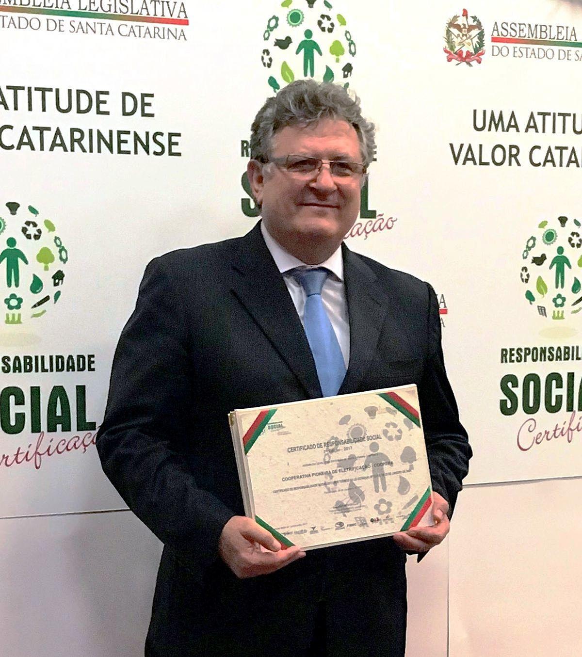 Coopera comemora 59 anos com grandes conquistas e a menor tarifa do Brasil 1 walmir alesc