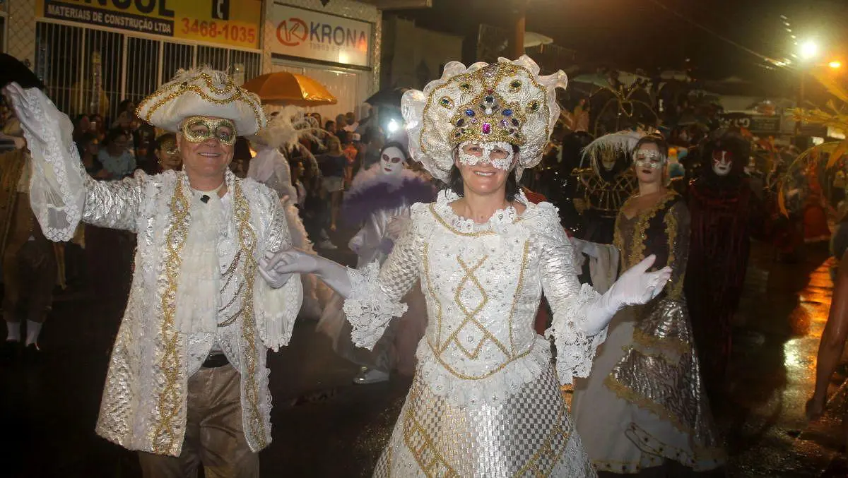 CarnaRincão 2018: desfile dos municípios levanta público nas arquibancadas
