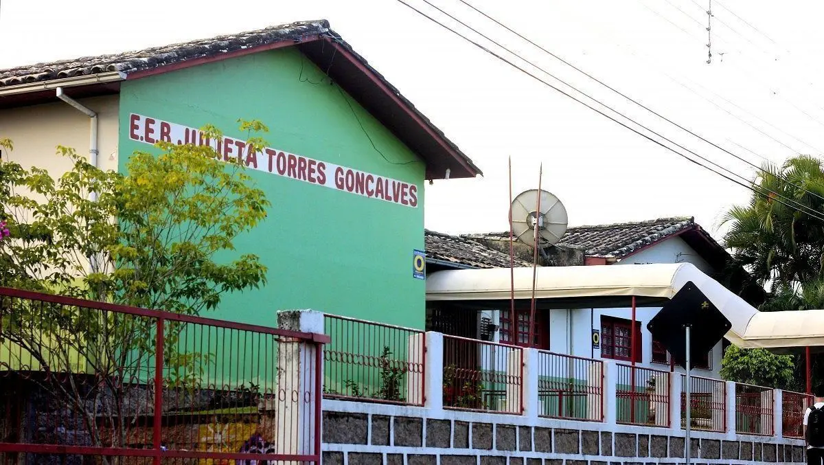 Falta de professores no Julieta Torres Gonçalves preocupa alunos