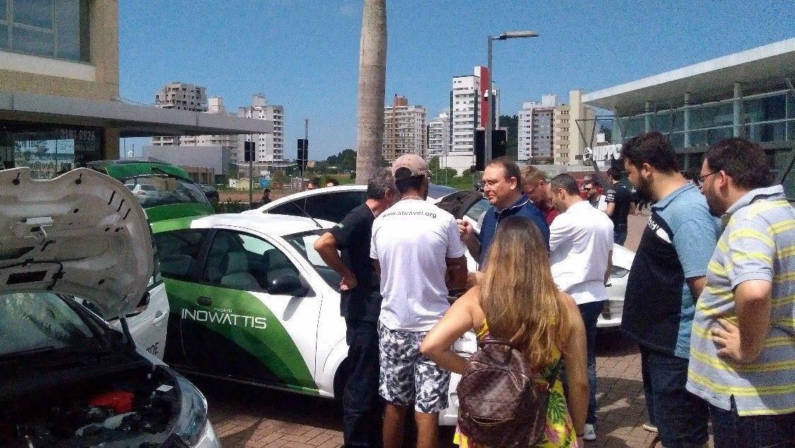 Satc apresenta Inowattis em evento sobre veículos elétricos 2 Inowattis_2