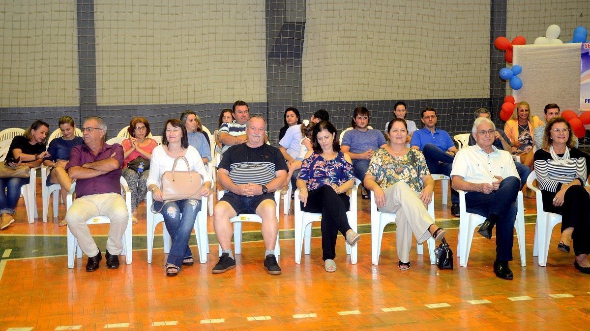 Abertura oficial do JEVS reúne representantes de escolas e homenageados em Nova Veneza 1 v (33)