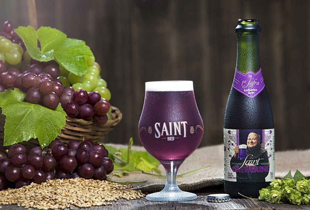 Cerveja com cor de vinho é o novo lançamento da Saint Bier