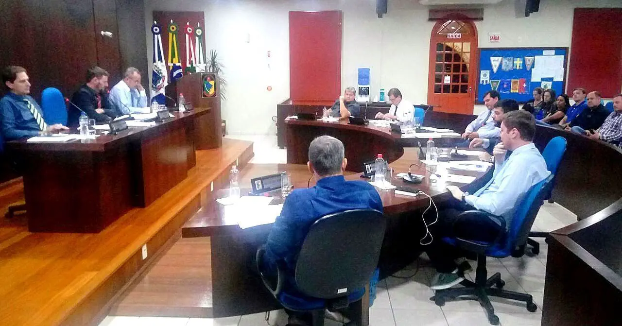 Vereadores aprovam projeto de lei para pavimentação do Parque Industrial Jerônimo Spillere