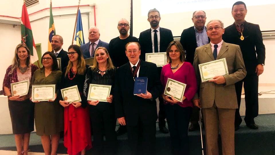 Pesquisadora da Unesc é homenageada pela Academia de Ciências Farmacêuticas do Brasil 1 homenagem (1)