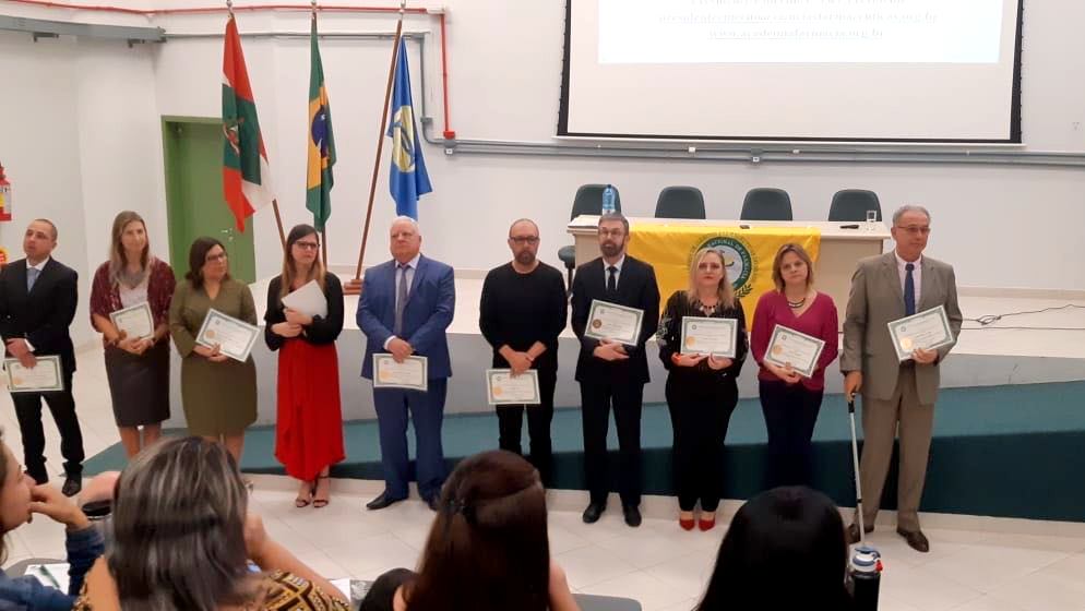 Pesquisadora da Unesc é homenageada pela Academia de Ciências Farmacêuticas do Brasil 2 homenagem (2)