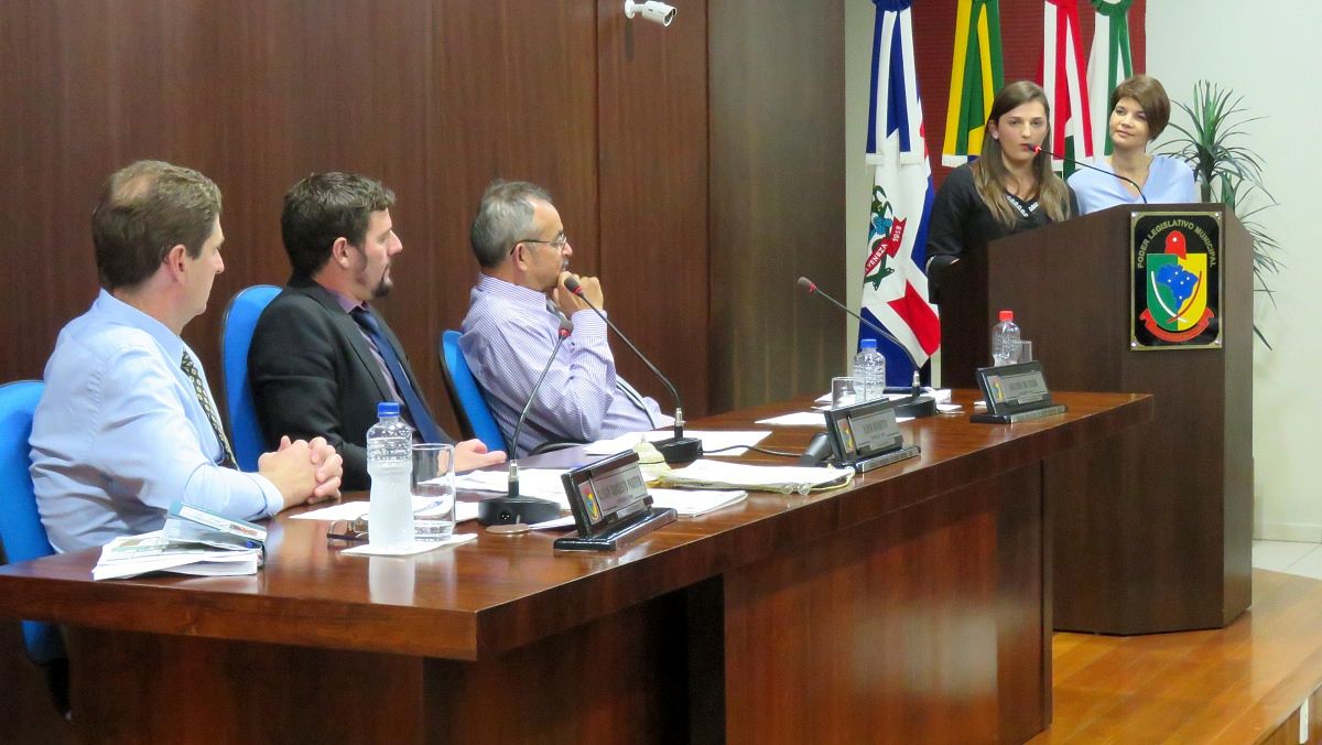 Câmara de Vereadores de Nova Veneza dedica moção de aplausos à autoras de livro que traz exemplos de empreendedorismo social 1 IMG_0257