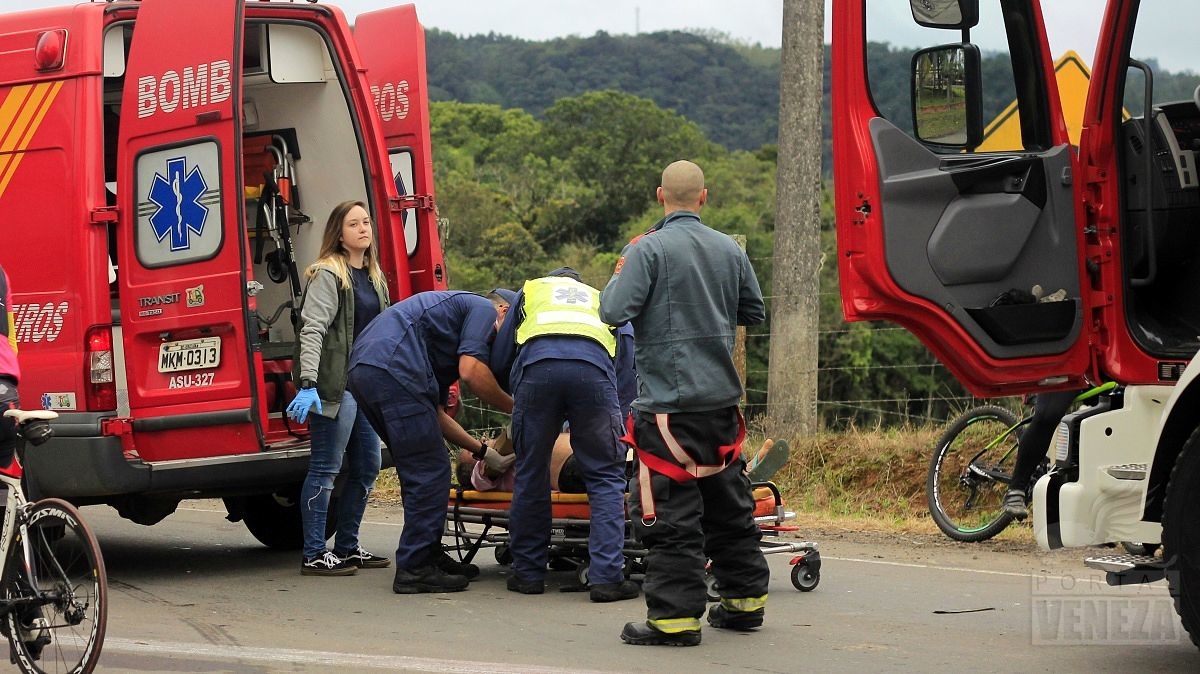 Dirigindo na contramão, motorista causa acidente na NVA-150 6 _MG_7190