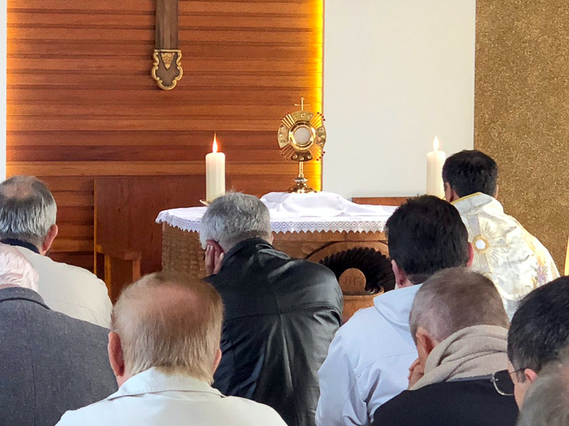Padres celebram manhã de oração 3 capela (15)