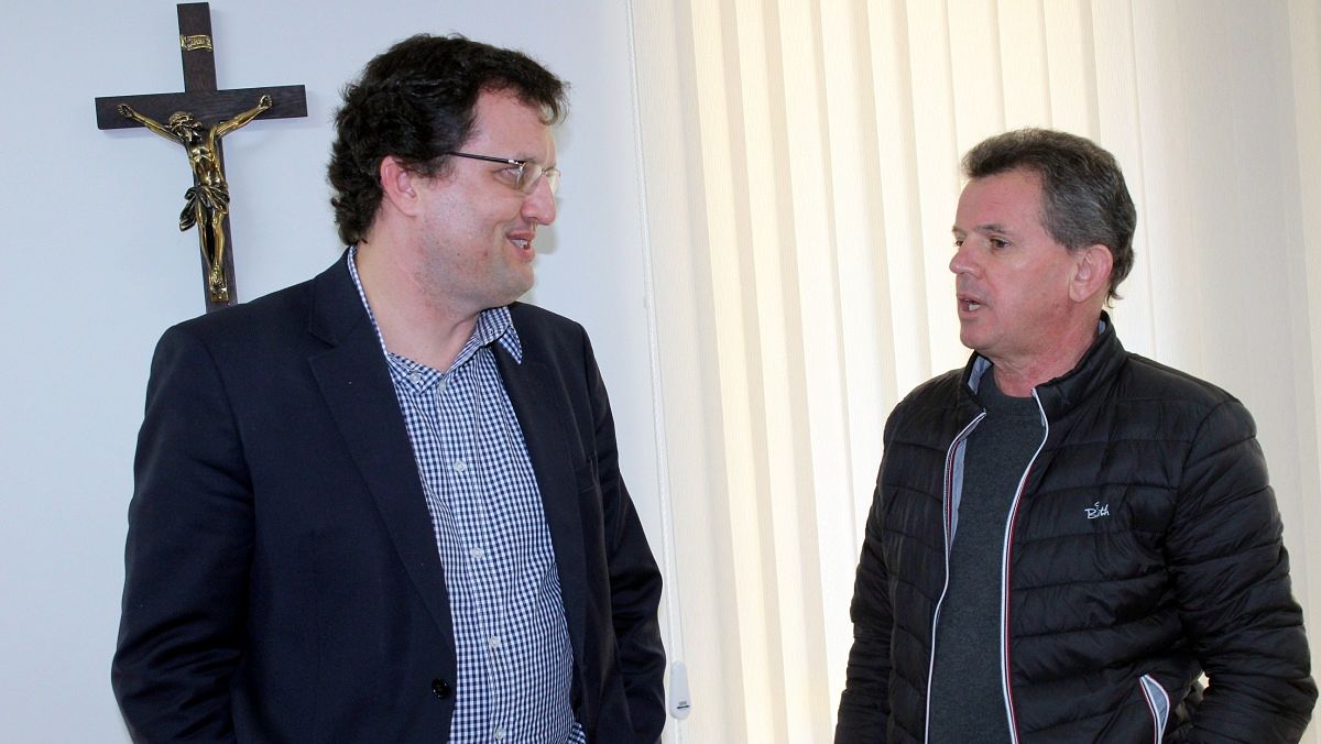 Presidente da Casan garante rede de água tratada para o Picadão e São Bento Alto  1 IMG_0653