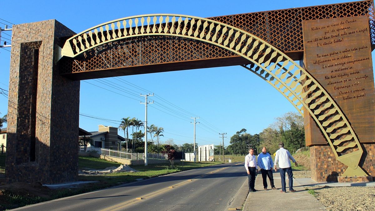Prefeito e vice visitam obras em andamento em Nova Veneza 5 Prefeito e vice visitam obras em andamento em Nova Veneza