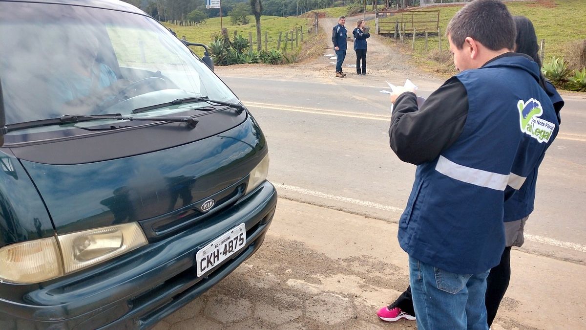 Blitz em Nova Veneza registra alto índice de veículos transportando mercadoria sem nota fiscal 1 Blitz em Nova Veneza registra alto índice de veículos transportando mercadoria sem nota fiscal