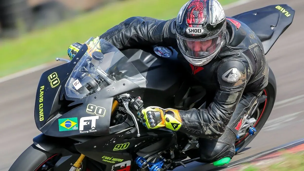 Neoveneziano conquista 3º lugar em corrida de motovelocidade