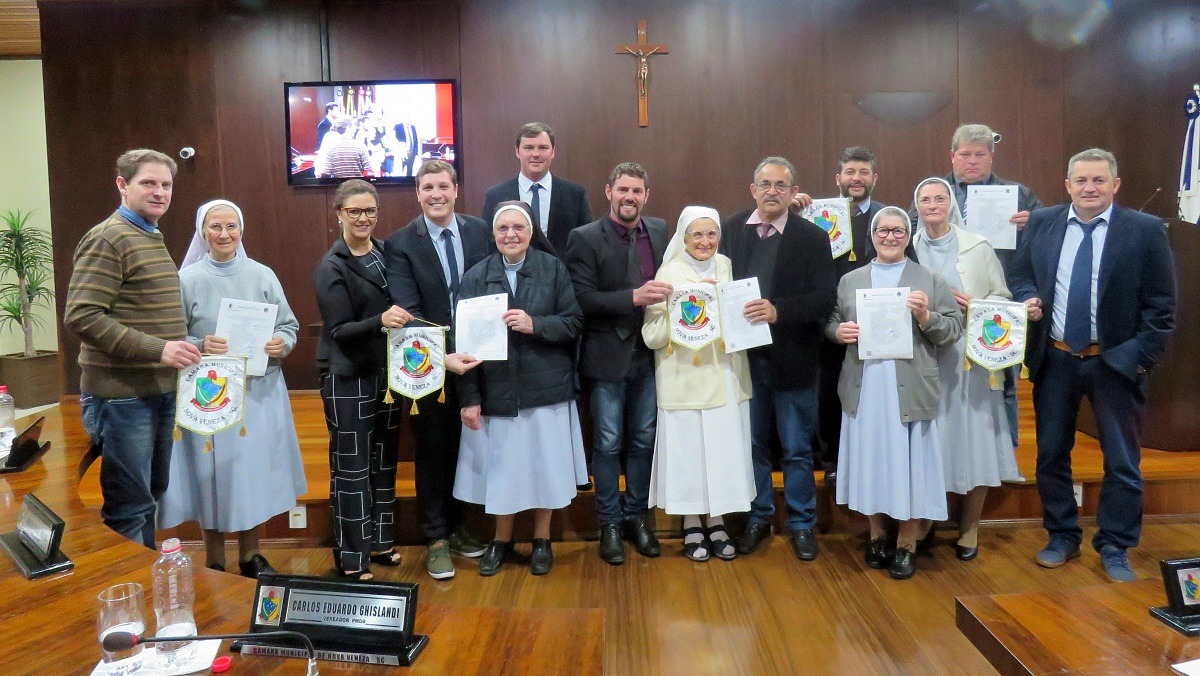 Irmãs Beneditinas da Divina Providência são homenageadas pelos vereadores de Nova Veneza