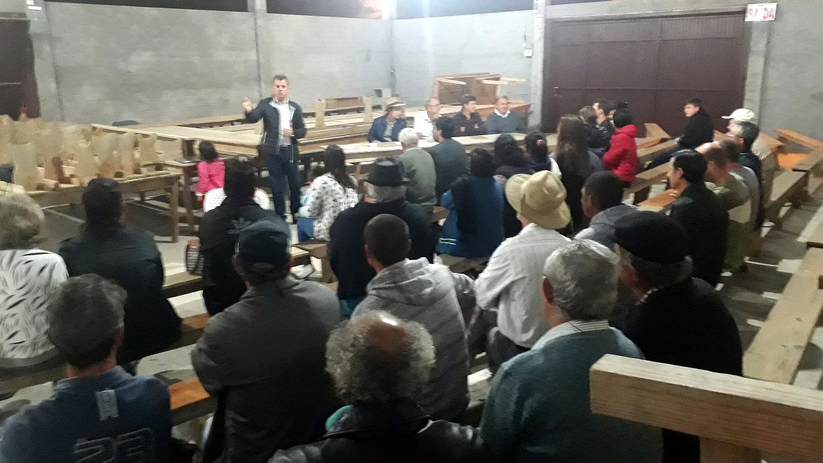 Moradores do Picadão participam de reunião sobre construção de rede de água tratada 1 Moradores do Picadão participam de reunião sobre construção de rede de água tratada