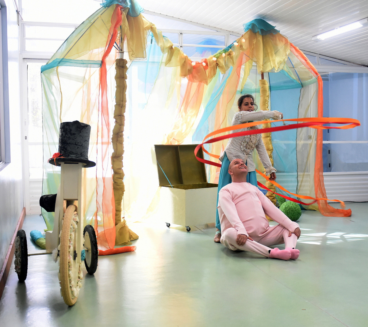 Leve: um espetáculo para bebês será apresentado domingo em Nova Veneza 2 Leve: um espetáculo para bebês será apresentado domingo em Nova Veneza