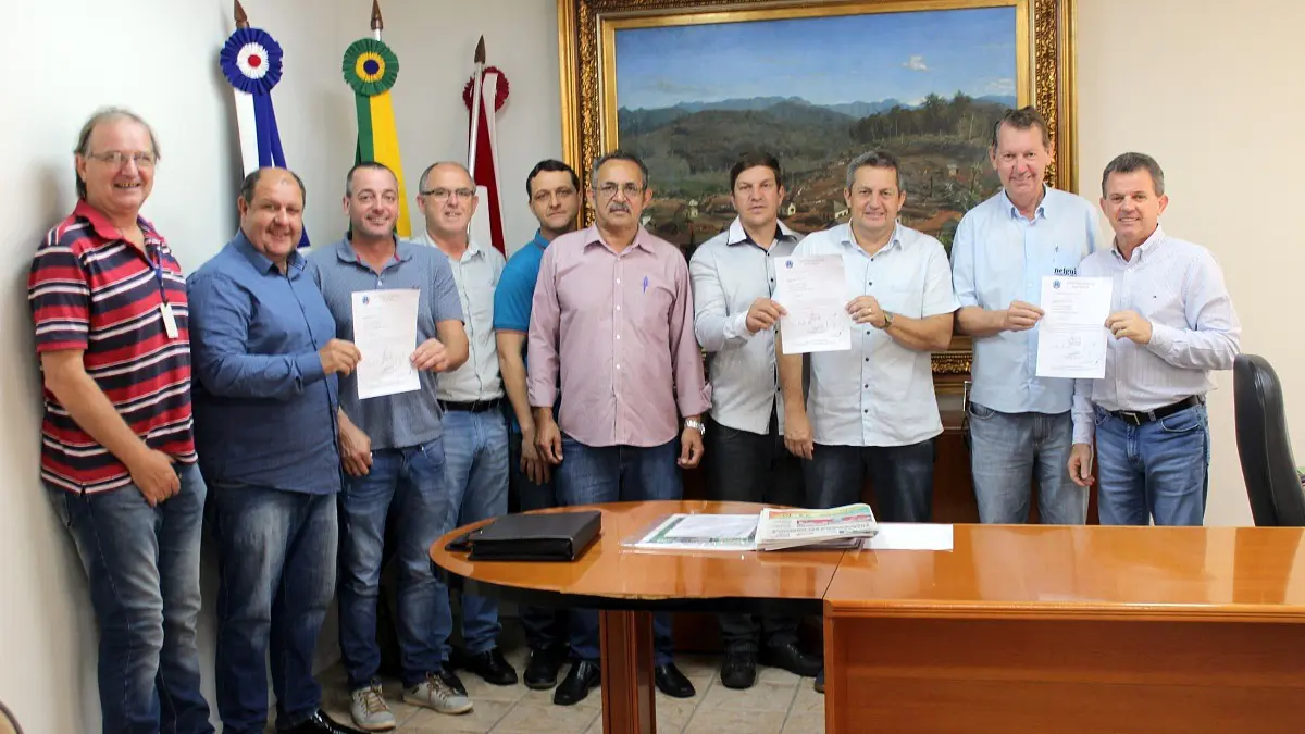 Ordem de serviço para reforma e ampliação do Centro Poliesportivo São Bento Baixo é assinada
