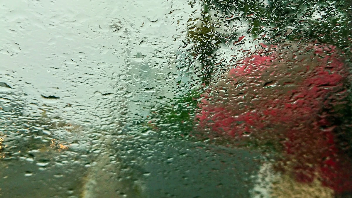 Início da semana com chuva em SC