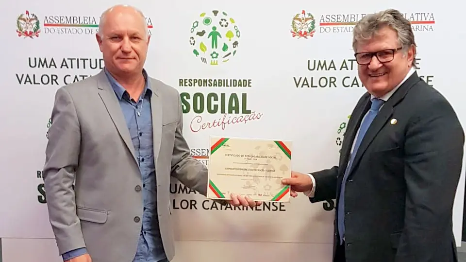 Coopera recebe Certificação de Responsabilidade Social da Alesc
