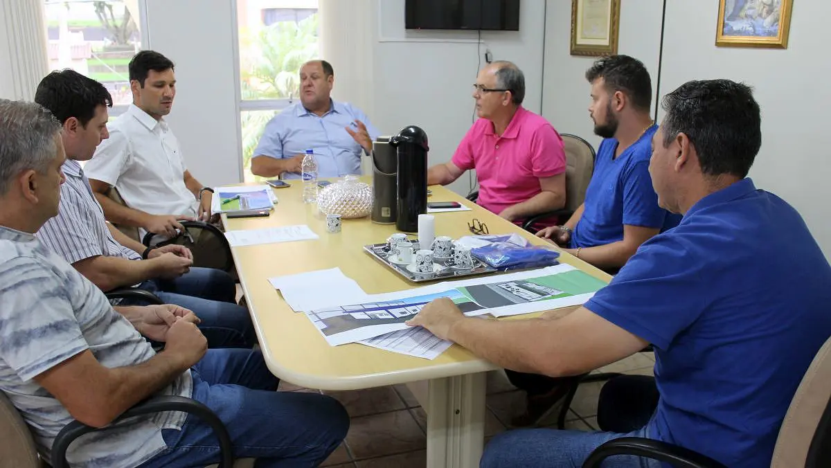 Diretoria do Caravaggio solicita apoio do Governo Municipal para melhorias no estádio da Montanha
