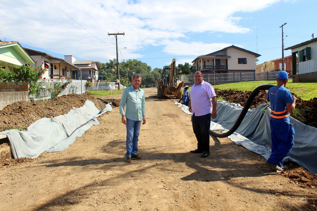 Obras de pavimentação em ritmo acelerado em Nova Veneza