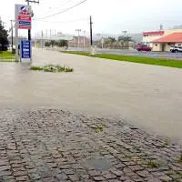 Nova Veneza registra vários pontos de alagamento após chuva intensa
