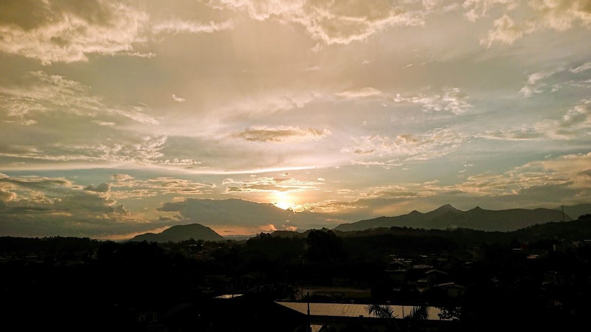 Sol e temperatura em elevação em SC