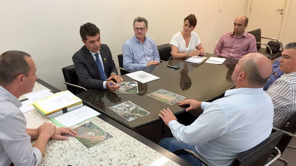 Secretário da Amrec e prefeito de Criciúma propõe permuta para o Saer 2 Secretário da Amrec e prefeito de Criciúma propõe permuta para o Saer