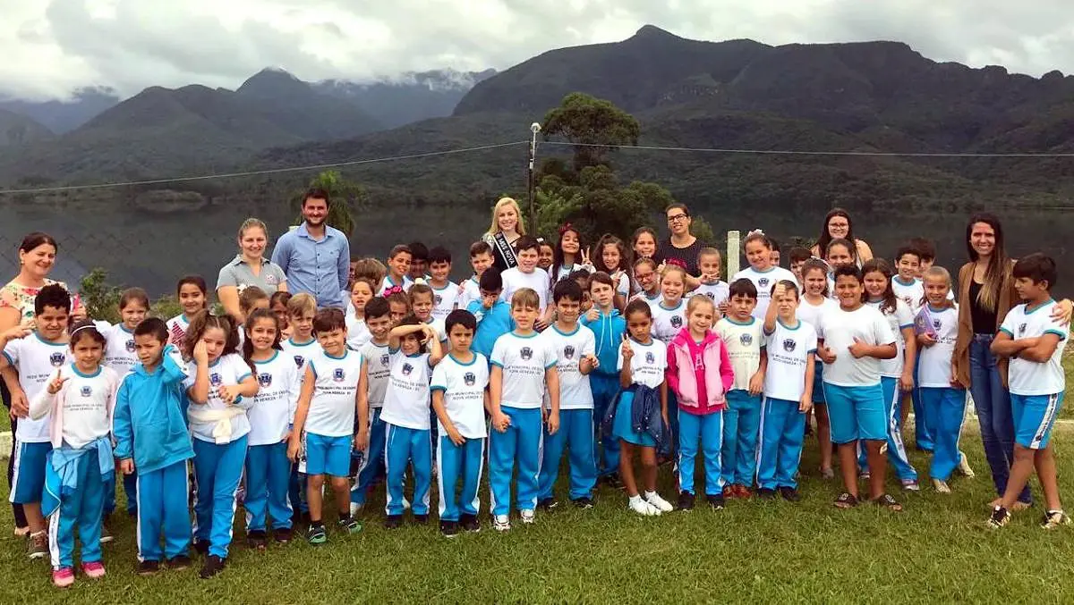 Alunos da escola Vitor Savi comemoram Dia Internacional da Água