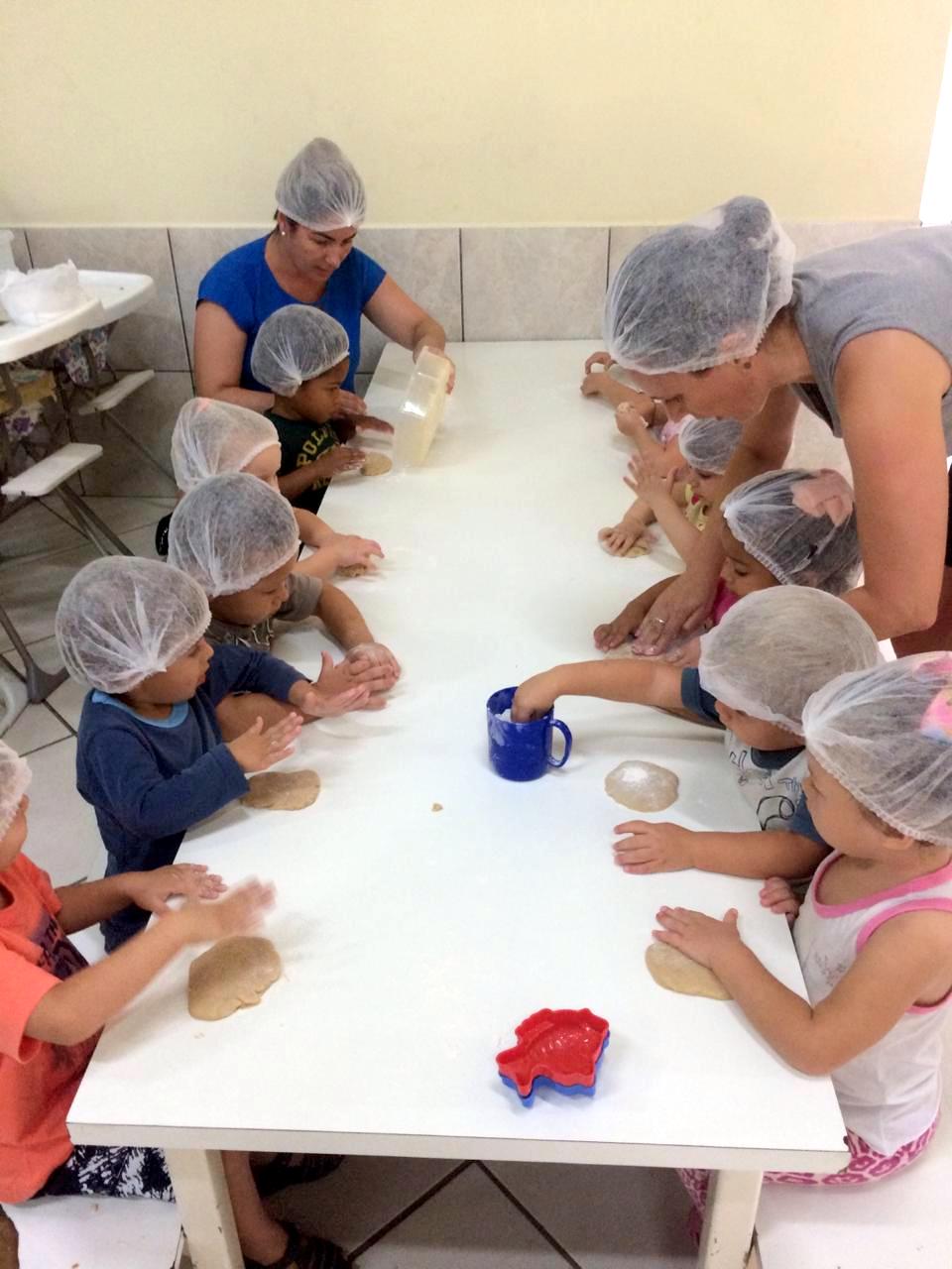 C.E. Nonna Angelina Nazari promove projeto "Páscoa, alimentação e sentido"