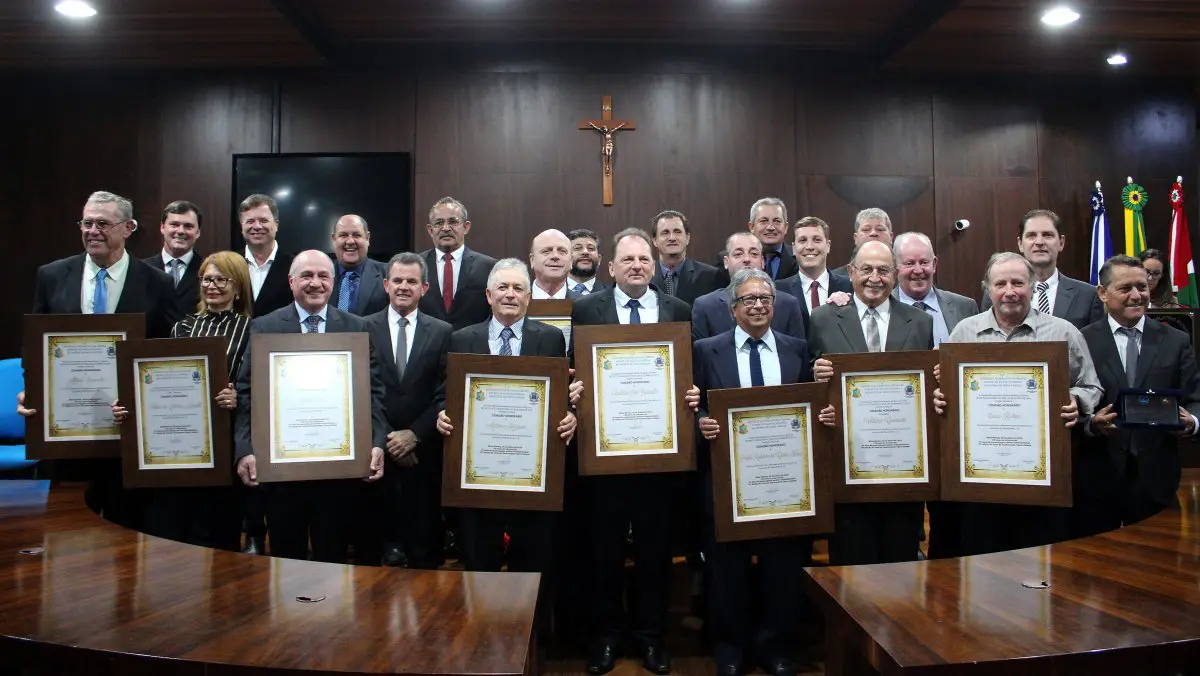 Títulos de Cidadão Honorário são entregues no legislativo de Nova Veneza  