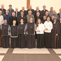 Nova Veneza: reflexões pastorais e peregrinação marcam o primeiro dia do encontro entre bispos e coordenadores de pastoral.
