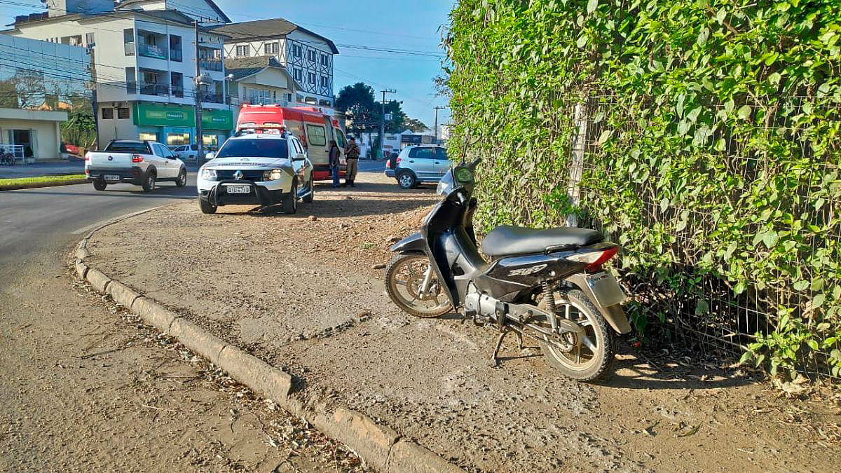 Jovem motociclista de Nova Veneza se envolve em acidente de trânsito em Forquilhinha 1 Jovem motociclista de Nova Veneza se envolve em acidente de trânsito em Forquilhinha
