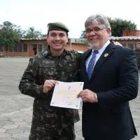 Aroldo Frigo Junior é homenageado pelo Exército Brasileiro