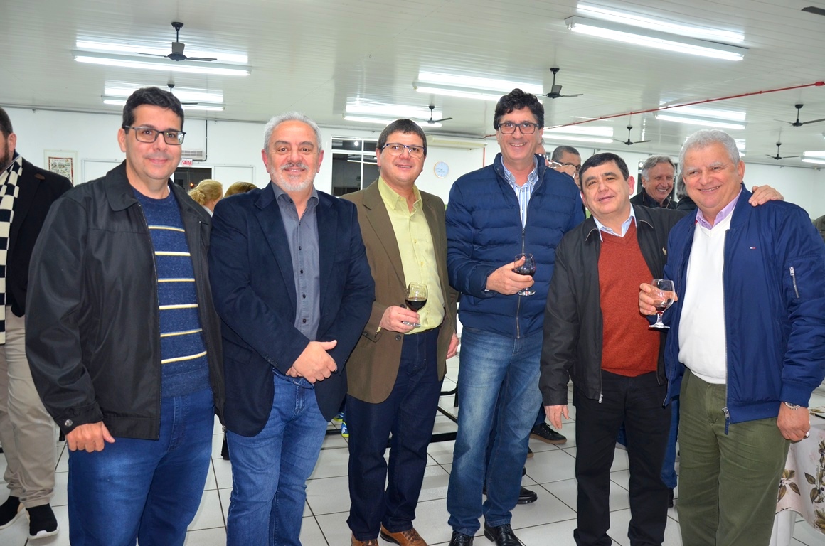 Nilson Olivo lança em outubro seu 15º livro